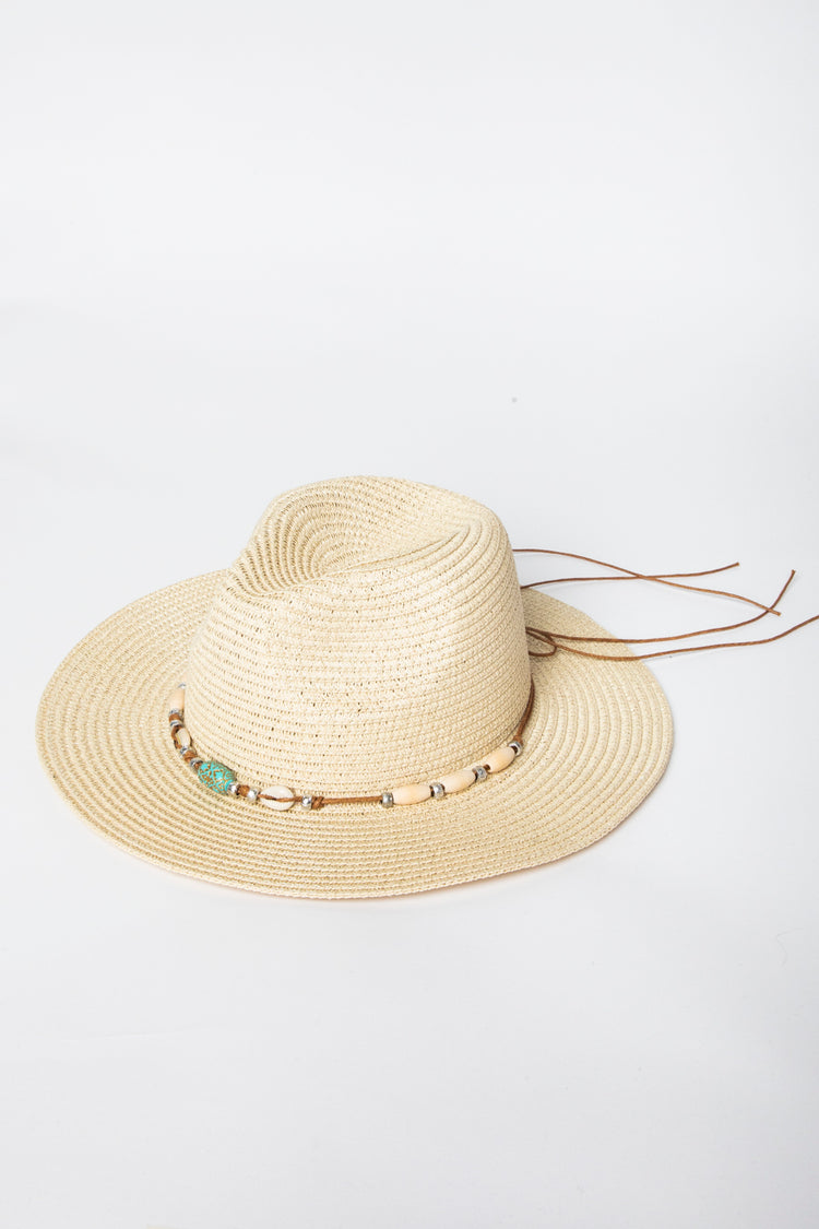 Cappello in paglia con cinturino decorativo