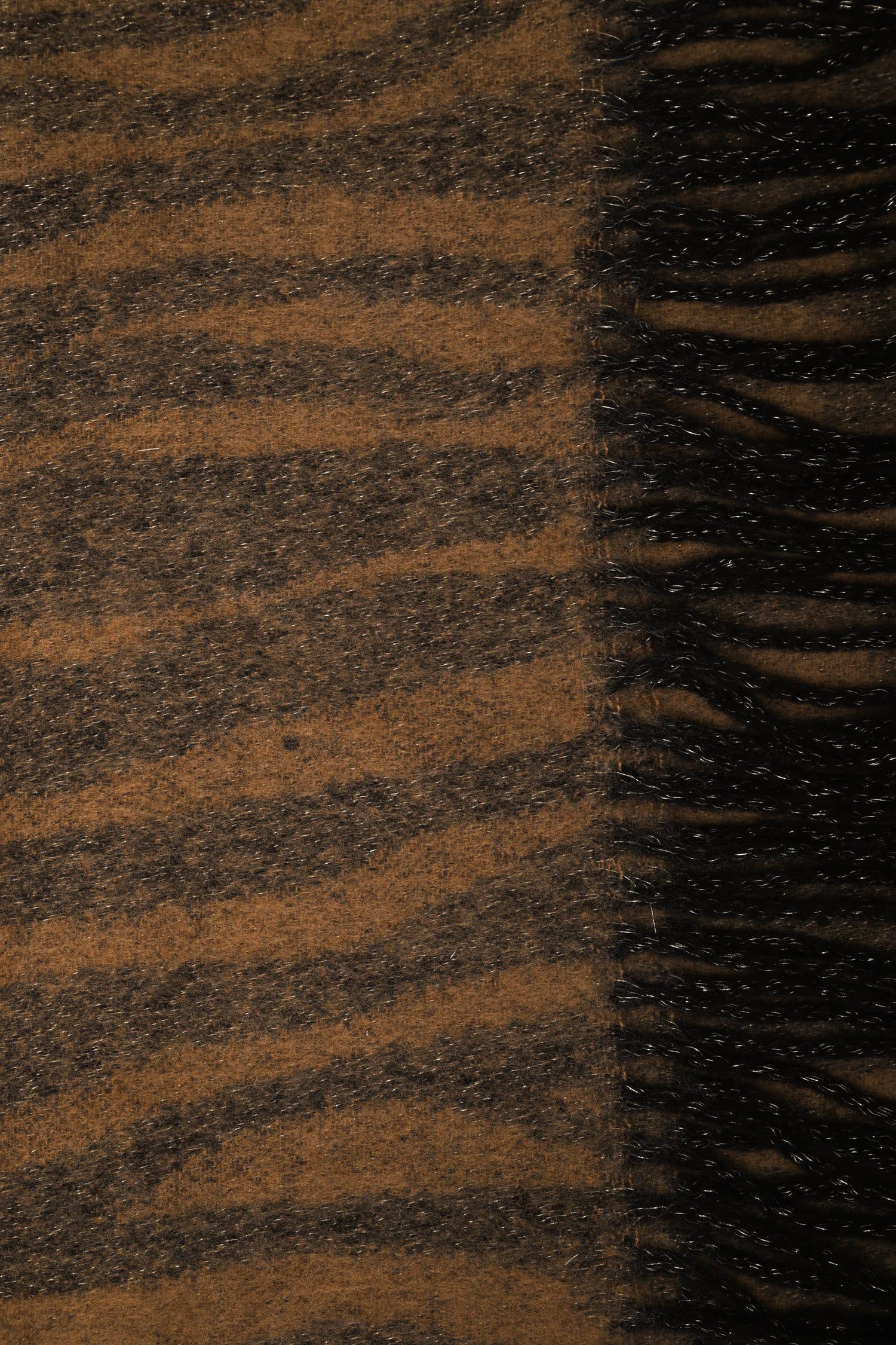 XC557FACM-25_2_2