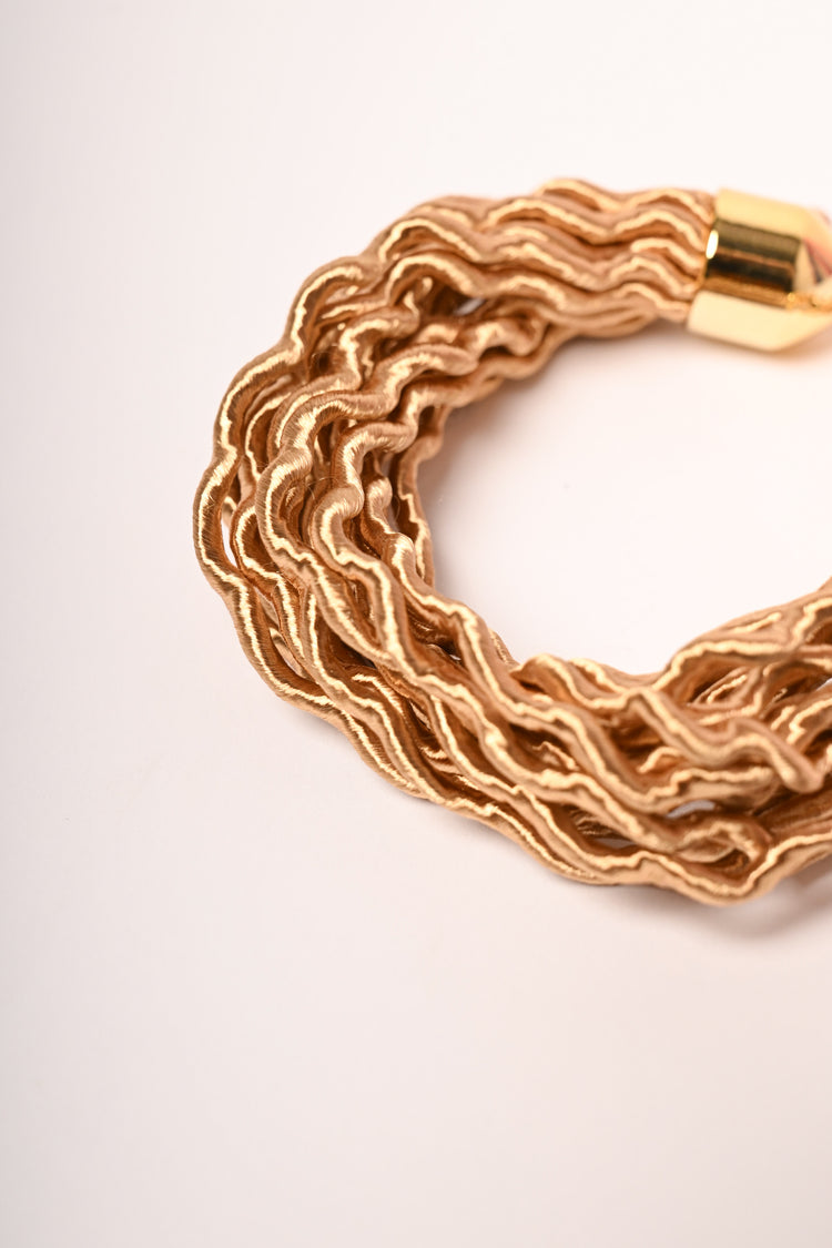 Bracciale con fili ondulati