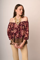 Blusa a stampa etnica con spalle scoperte