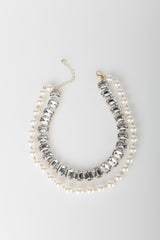 Collana con perle e cristalli