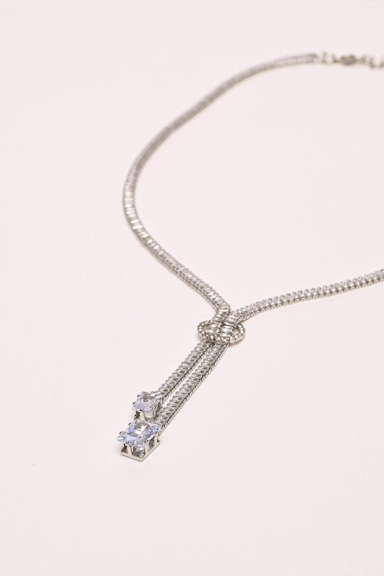 Collana con strass e cristalli