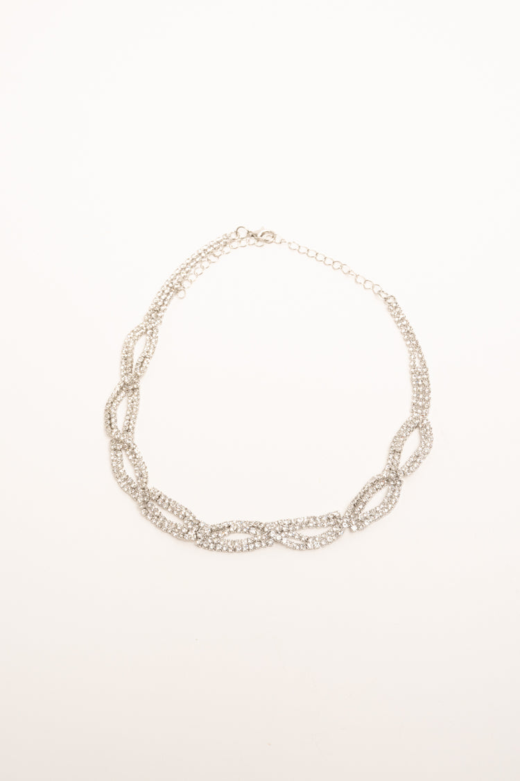 Collana in metallo argentato con strass