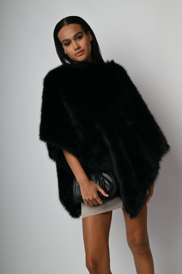 Poncho similpelliccia