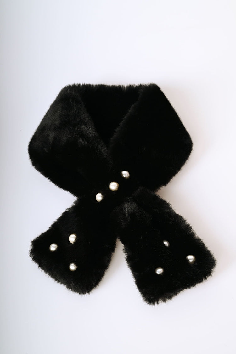 Sciarpa in faux fur con perle