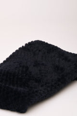 Collo con design attorcigliato