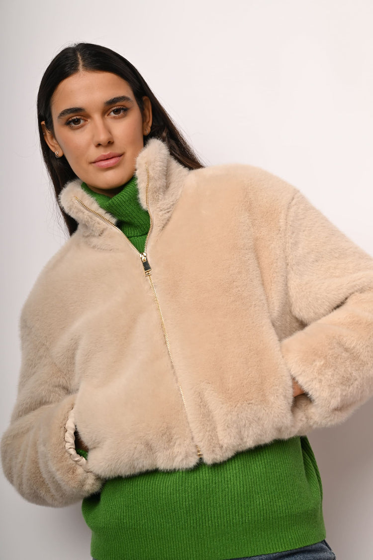 Bomber in faux fur