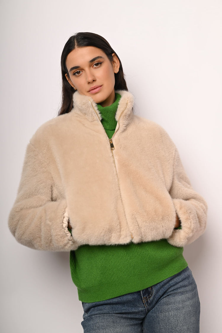 Bomber in faux fur