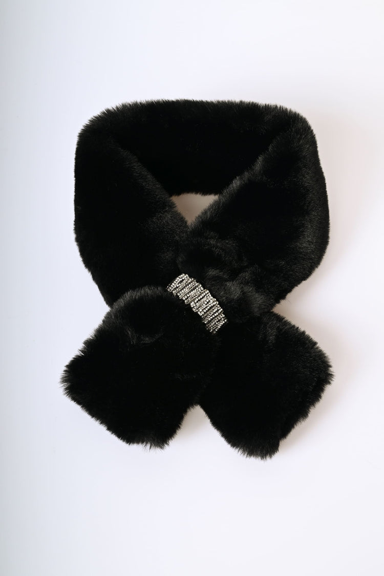 Sciarpa in faux fur con strass