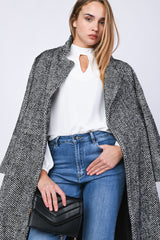 Blusa con cut-out a goccia