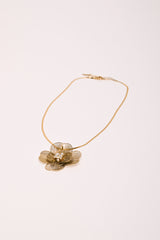 Collana con pendente a fiore 3D con perle oro