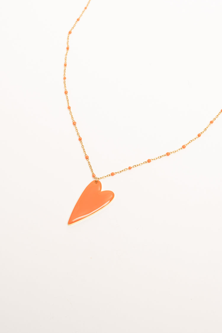 Collana con pendente a cuore arancione