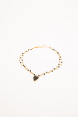 Collana a doppio filo con perline e pendente a cuore nero