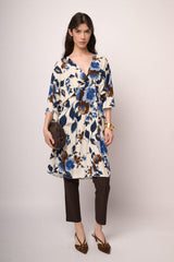 Abito corto a kimono con stampa floreale multicolor