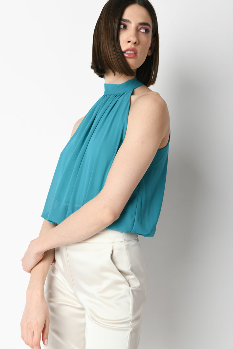 Top con scollo allamericana