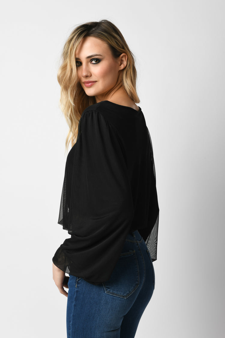 Top crop in tulle