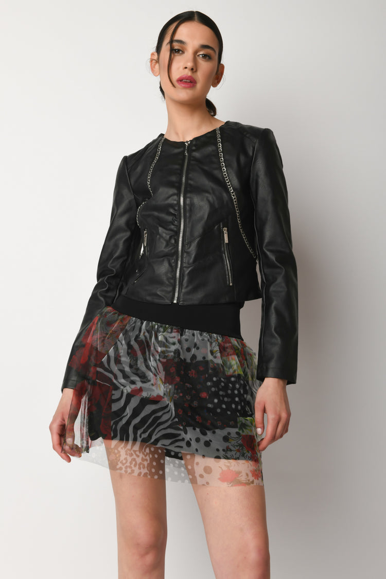 Giacca in similpelle con catenelle