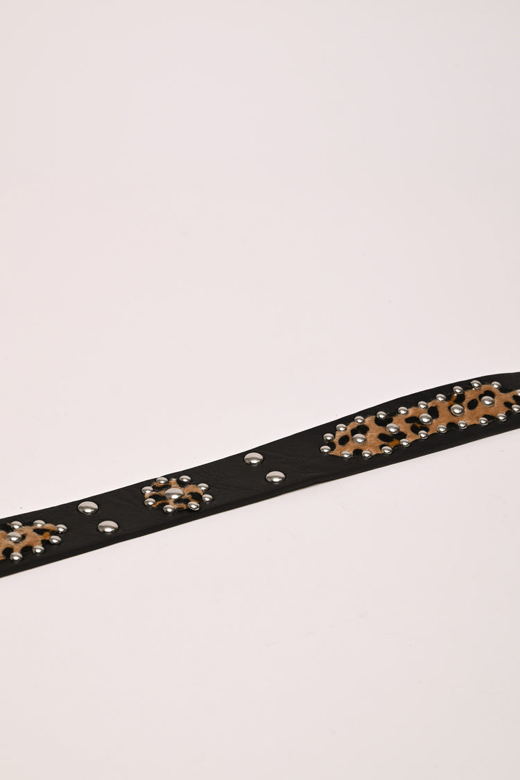 Cintura con inserti animalier e borchie