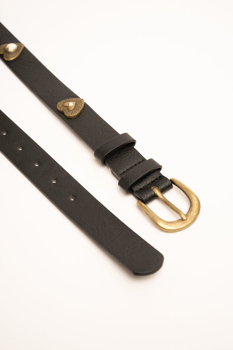 Cintura in similpelle nera con decorazione a cuori