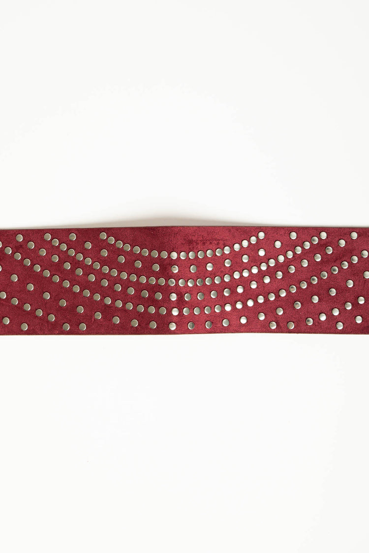 Cintura a fascia bordeaux con mini borchie