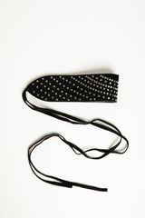 Cintura a fascia nera con mini borchie