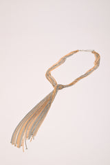Collana lunga con catenelle e nodo
