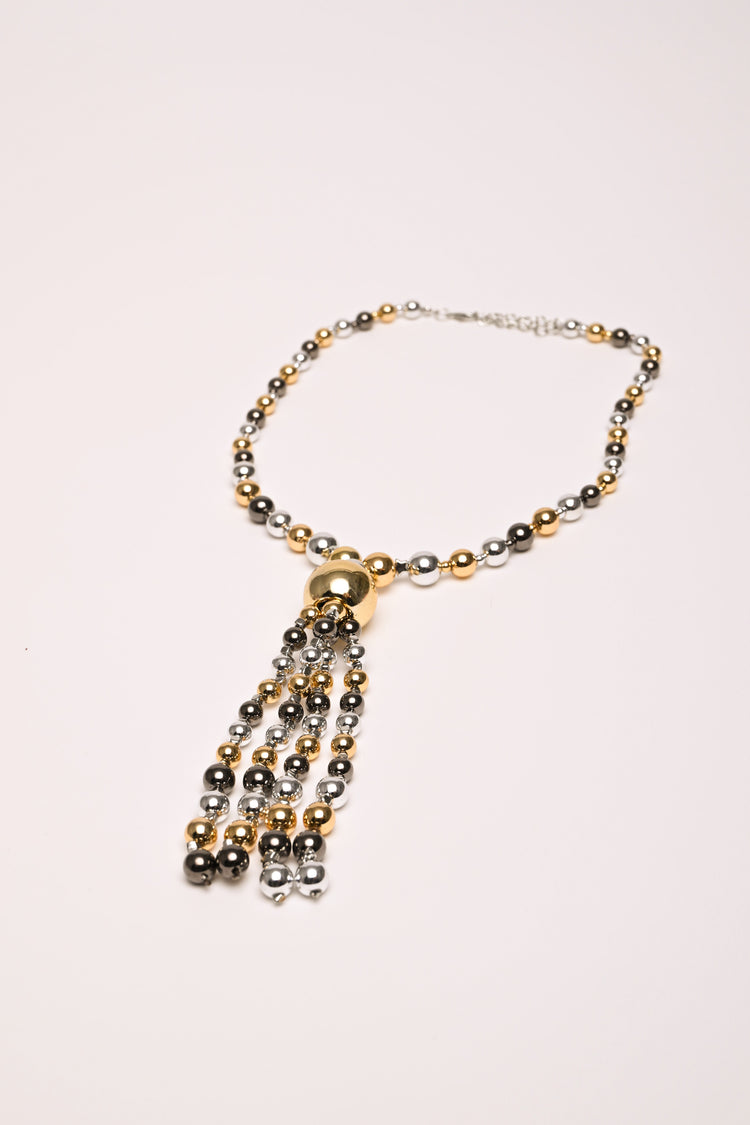 Collana con perline e pendente