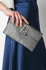Pochette con fibbia gioiello