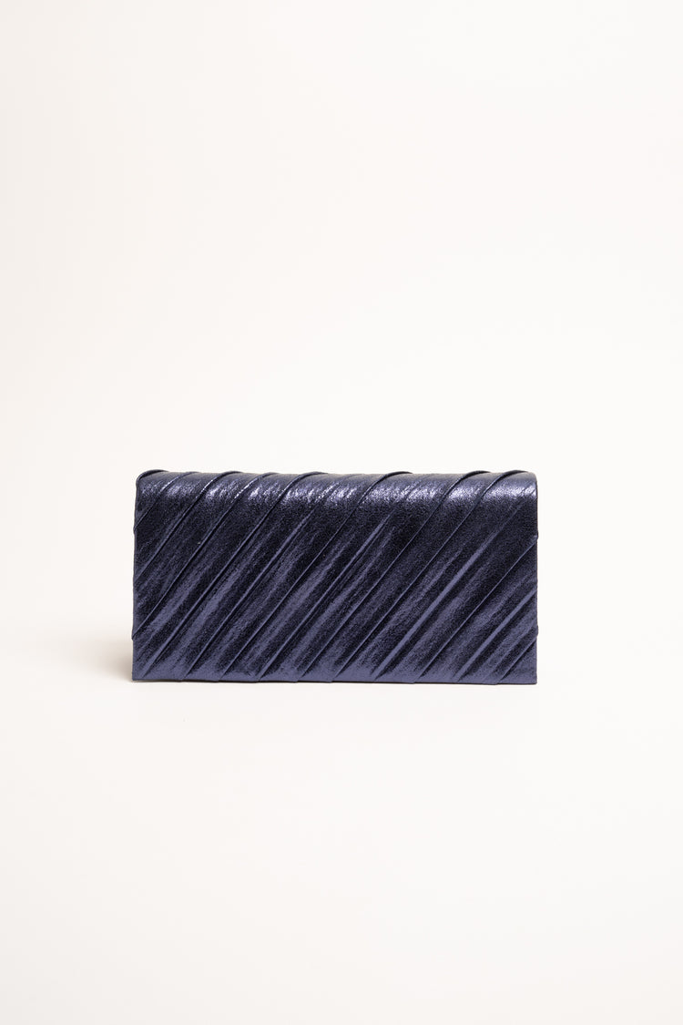 Pochette blu a pieghe diagonali