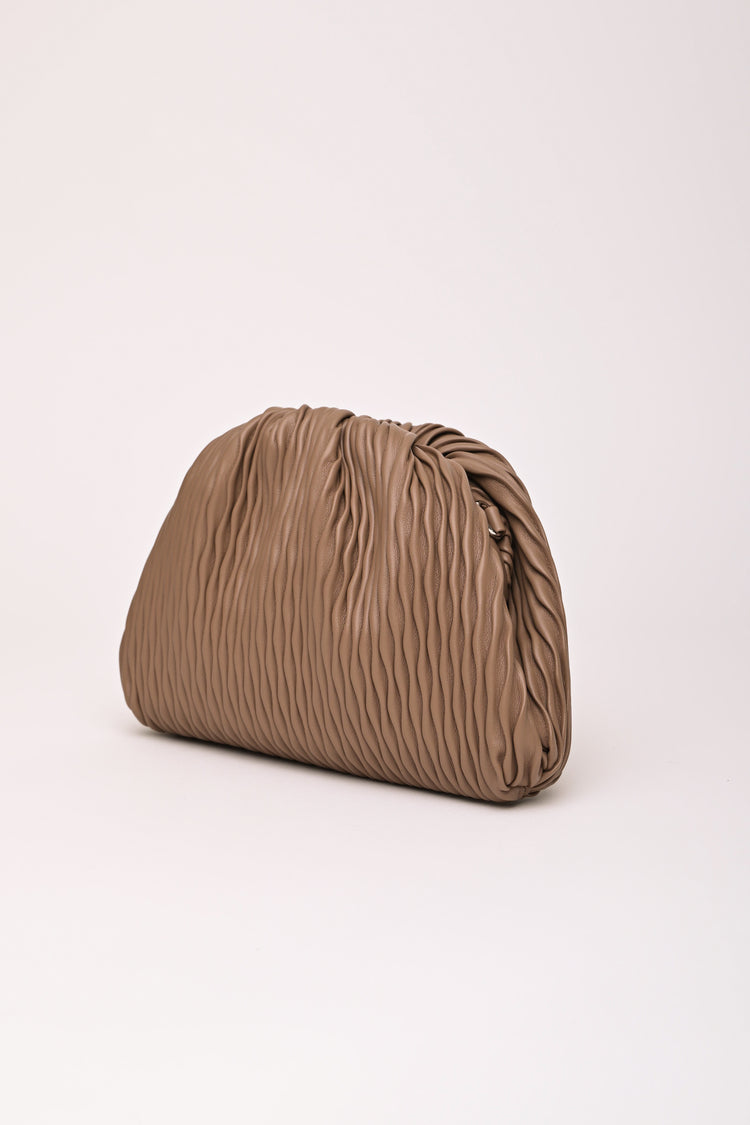 Pochette in similpelle goffrata