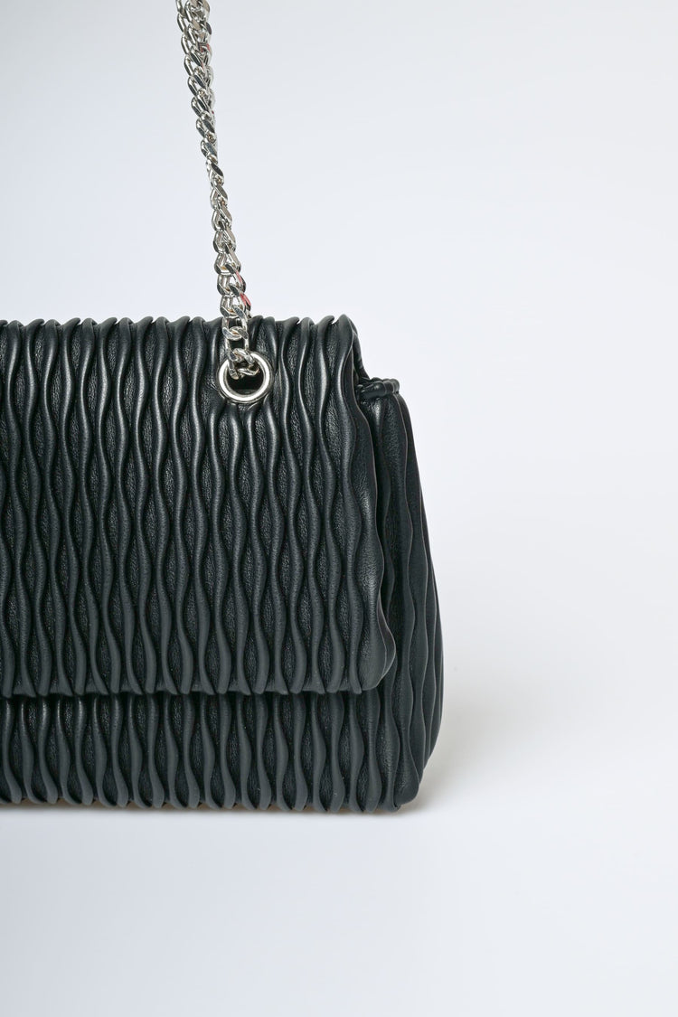 Borsa a spalla goffrata