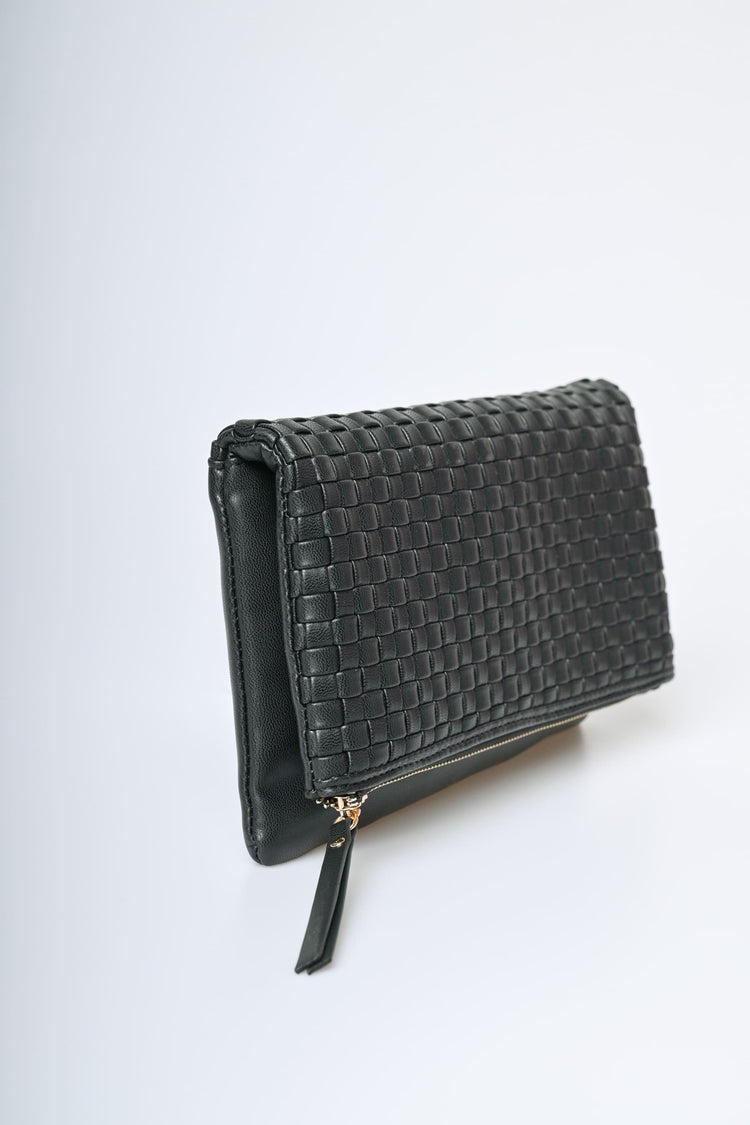 Pochette in similpelle intrecciata con zip