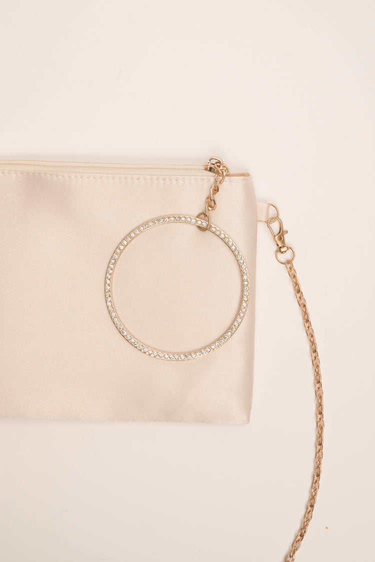 Pochette in raso avorio con manico a cerchio