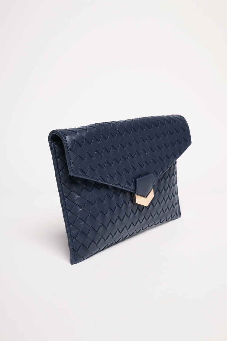Pochette in similpelle intrecciata blu