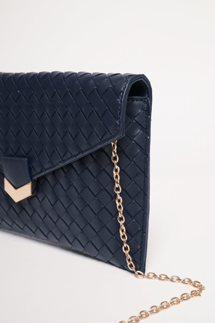 Pochette in similpelle intrecciata blu