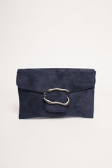 Pochette piatta blu con fibbia irregolare