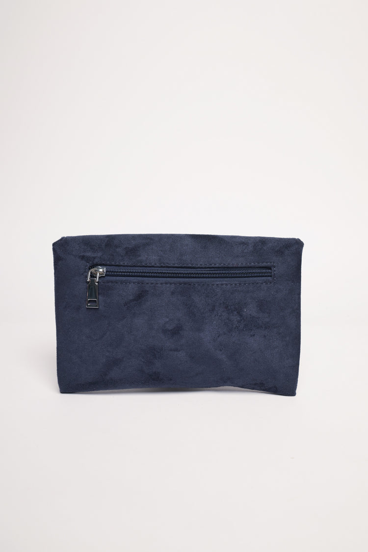 Pochette piatta blu con fibbia irregolare