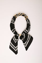 Collana a foulard con stampa geometrica