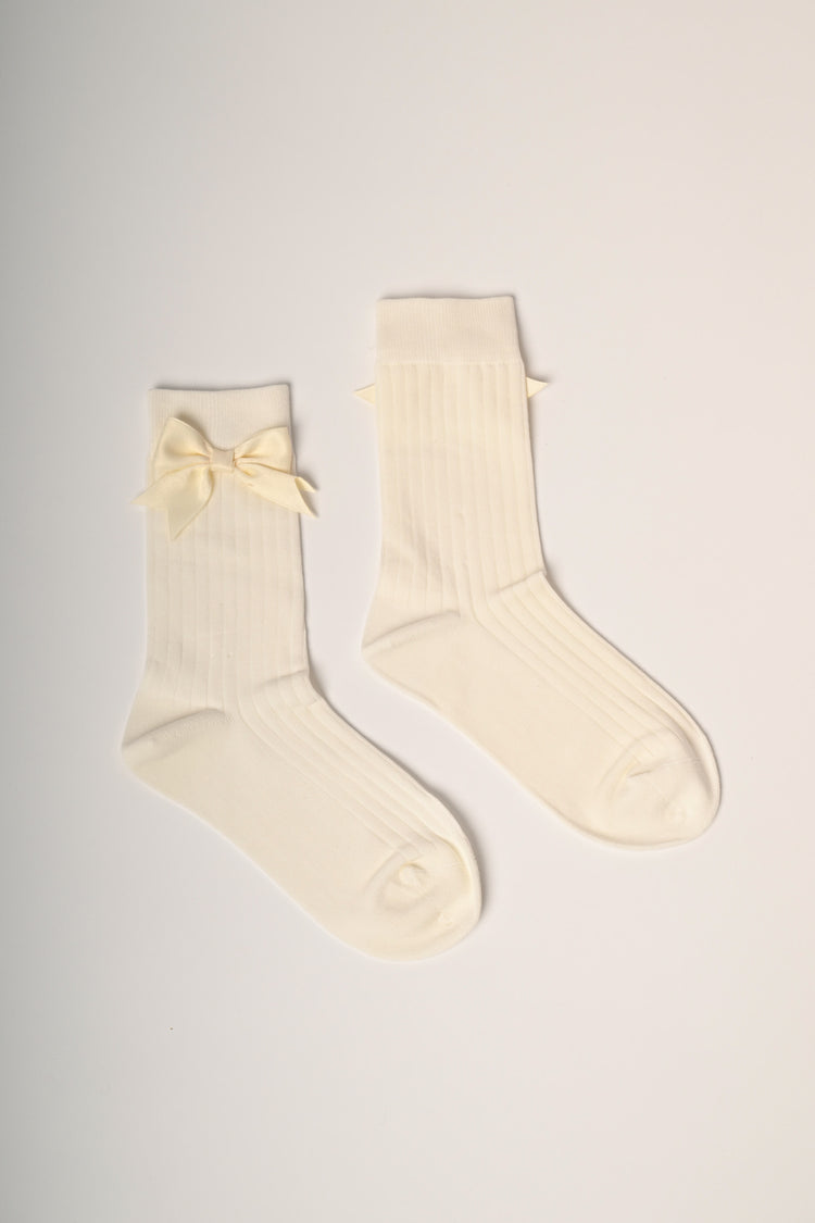 Set da due paia di calzini con fiocchetti