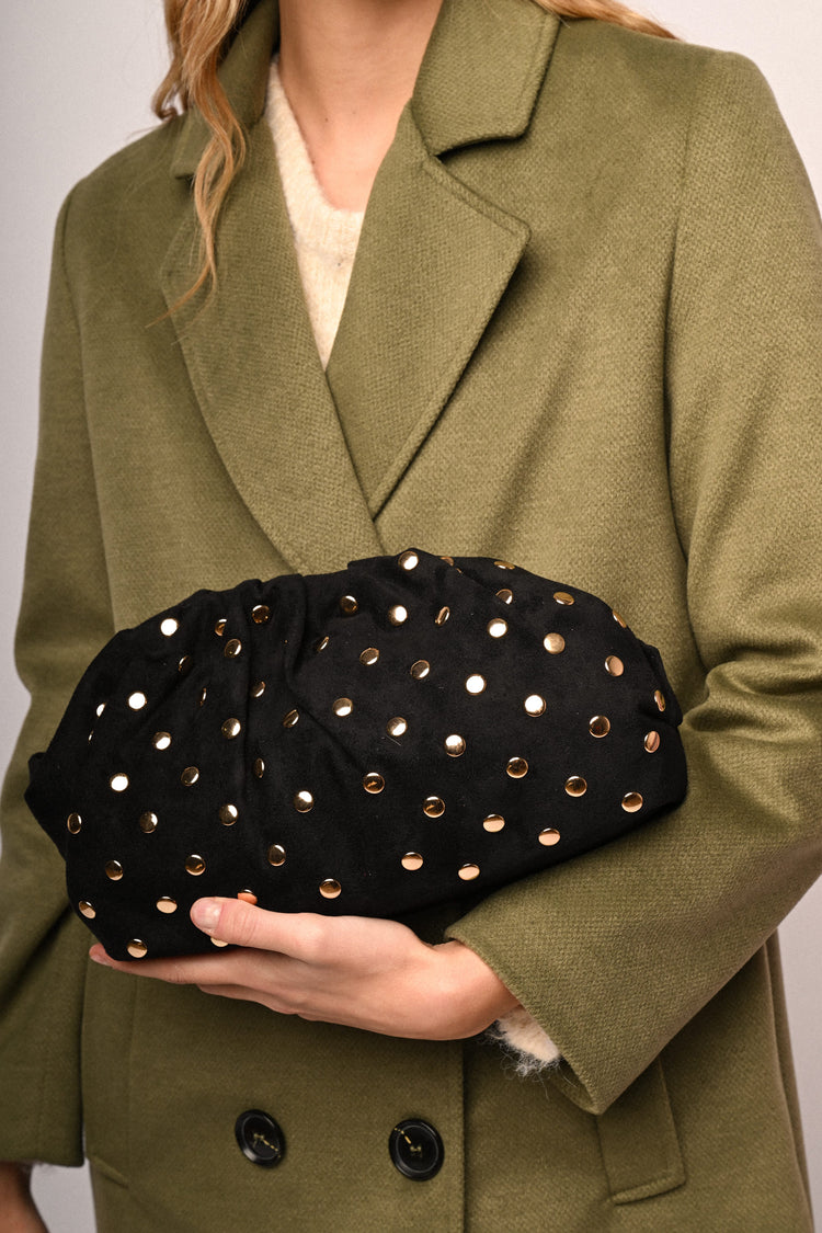 Pochette con borchie decorative