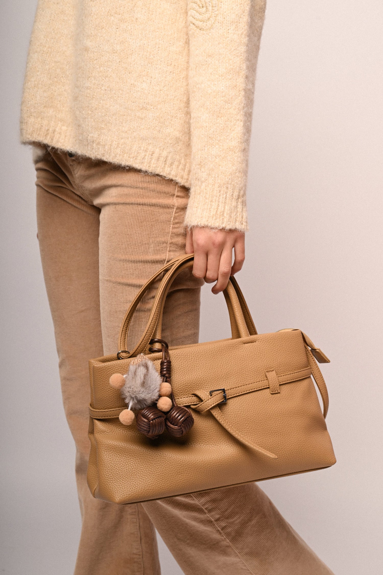 YP21724BE-25_2_2