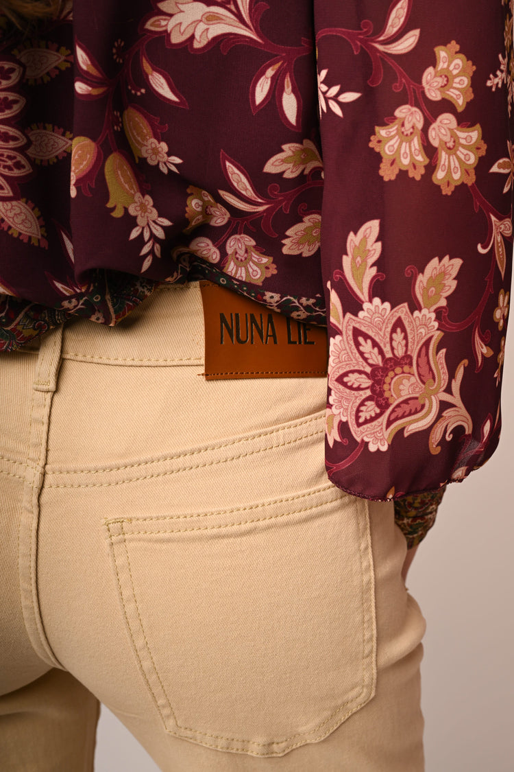 Jeans a gamba svasata