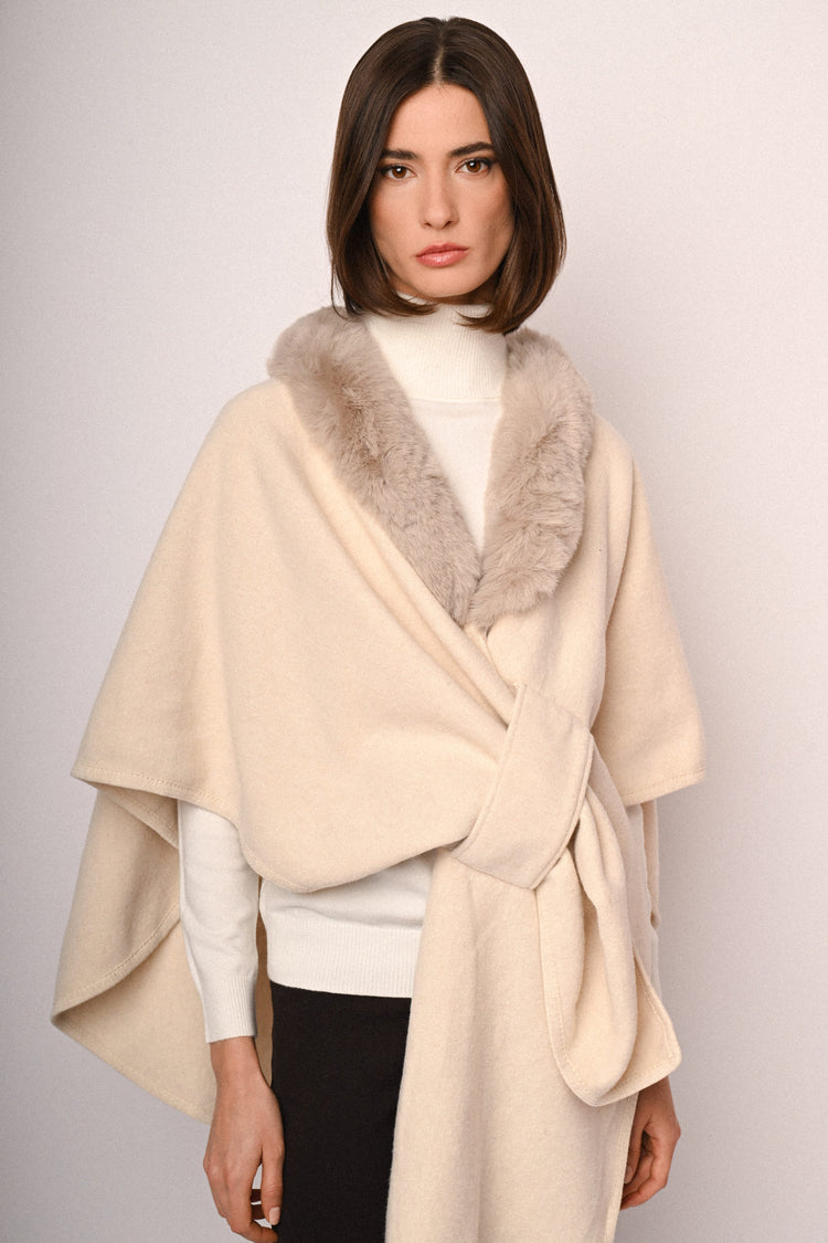 Mantella con collo in faux fur
