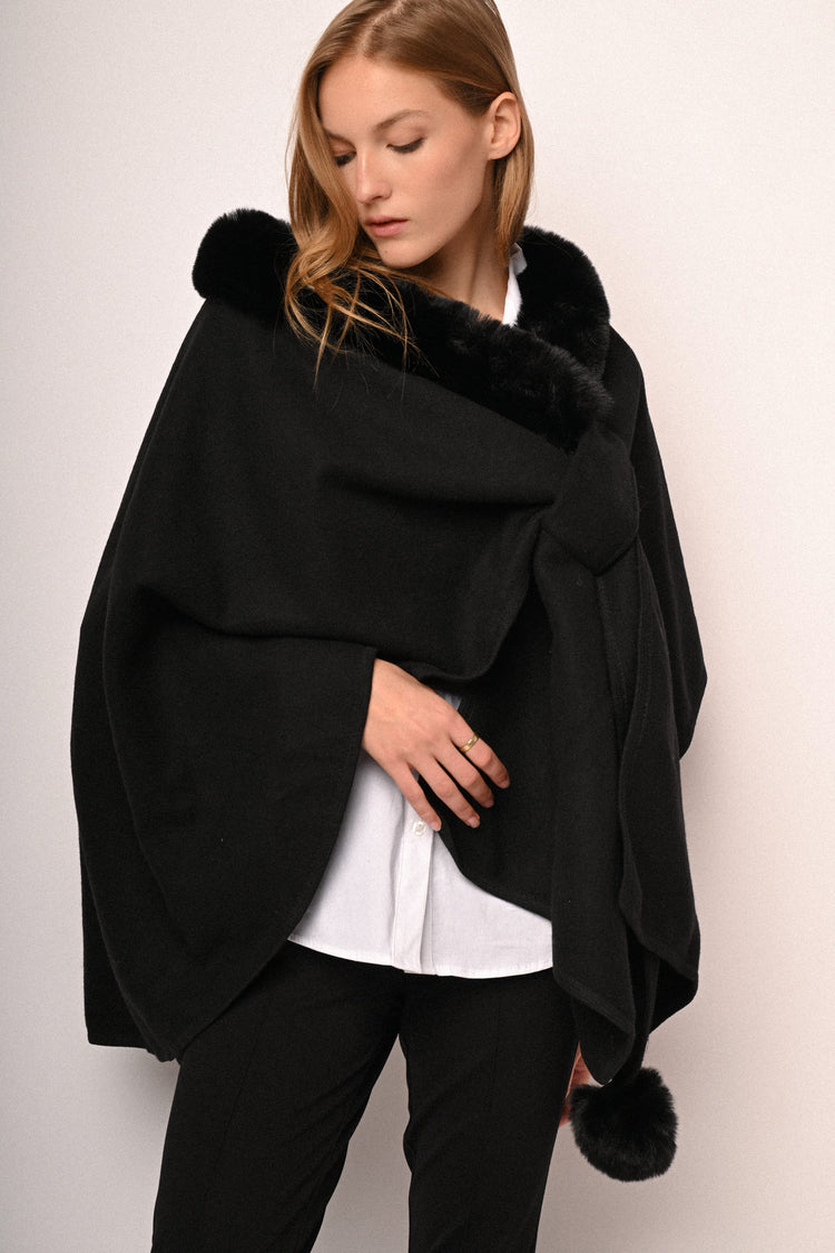 Mantella con collo in faux fur