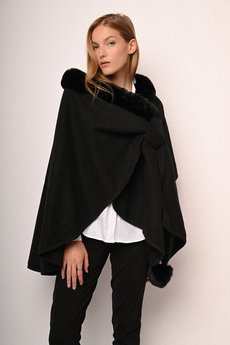Mantella con collo in faux fur
