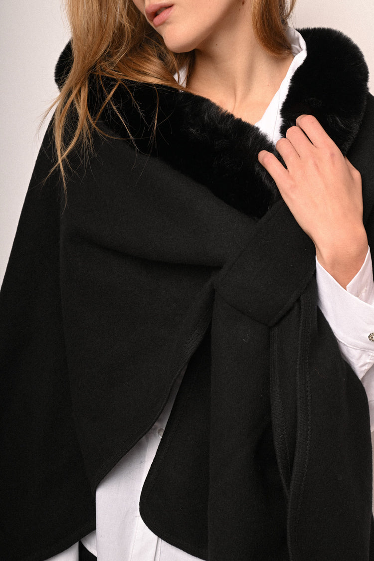 Mantella con collo in faux fur