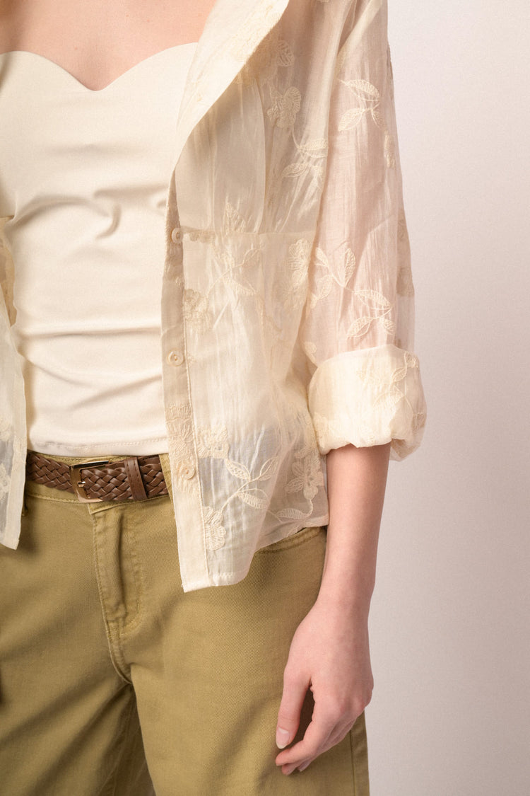 Camicia in organza beige con ricami