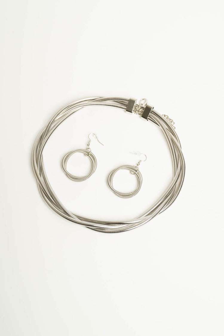 Set collana + orecchini a fili argentati