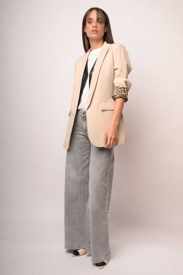 Blazer open-style beige con fodera animalier