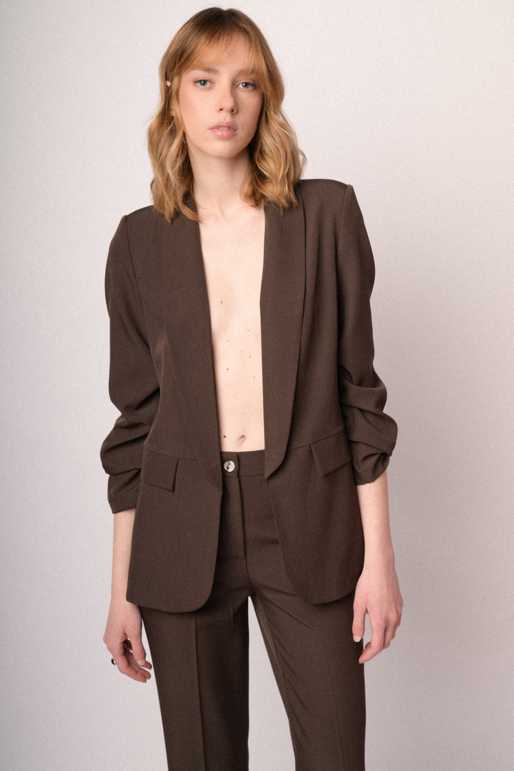Blazer con maniche arricciate e crop cioccolato